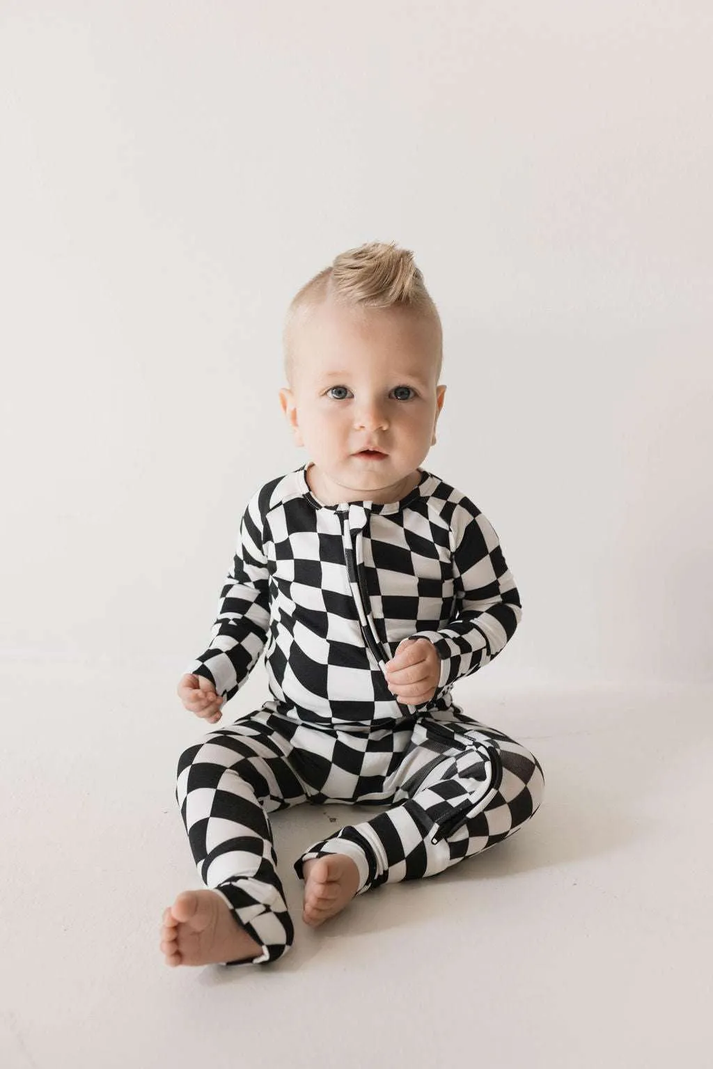 Black & White Wavy Checkerboard | Bamboo Zip Pajamas