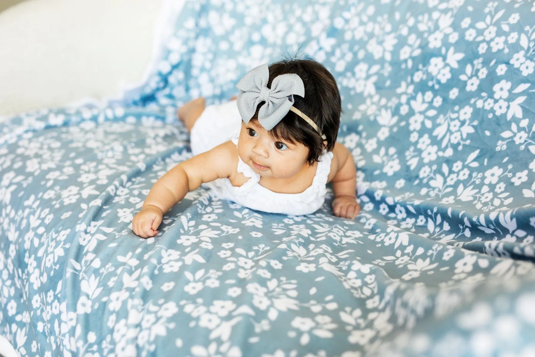 Dainty Floral Blue Blanket