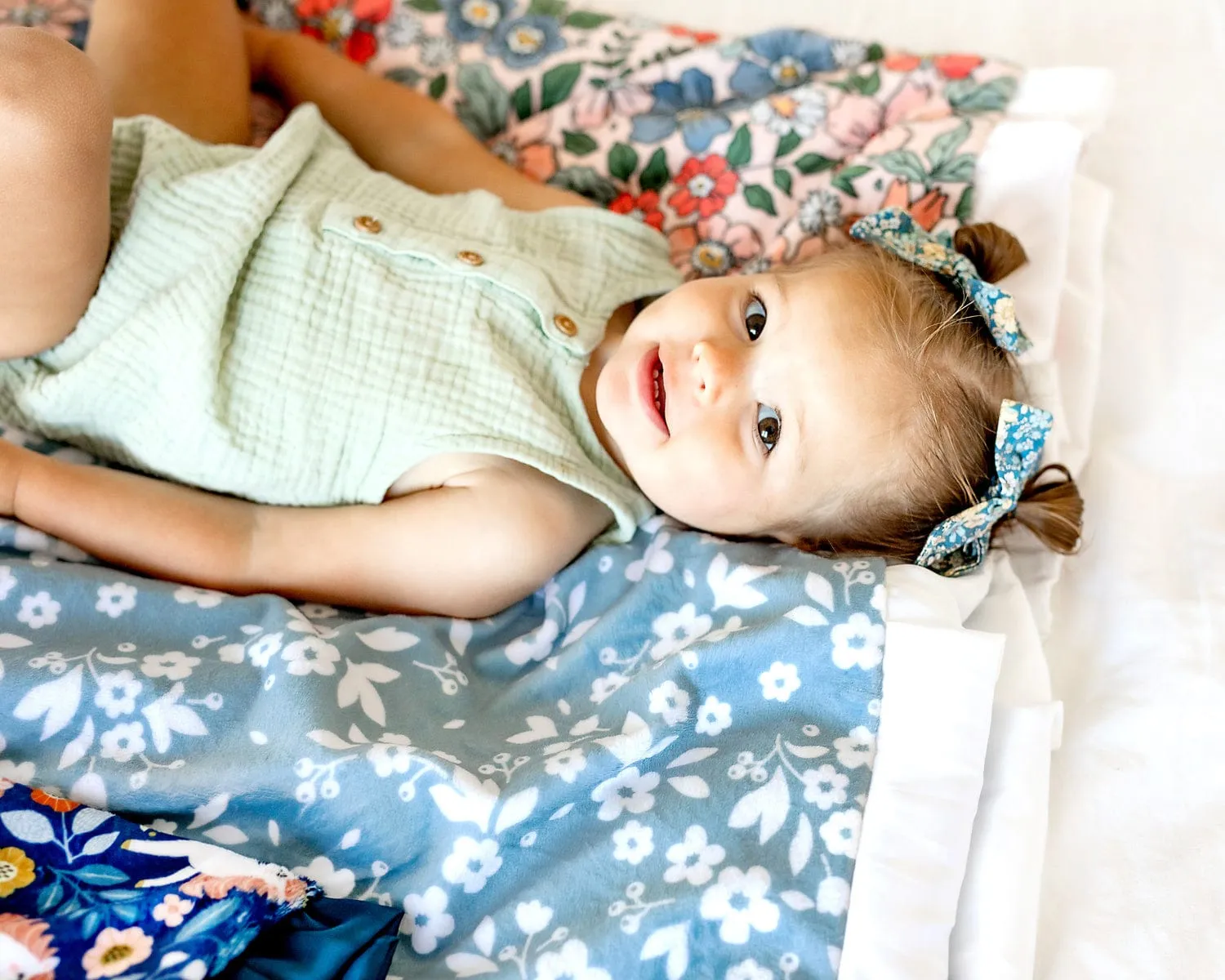 Dainty Floral Blue Blanket