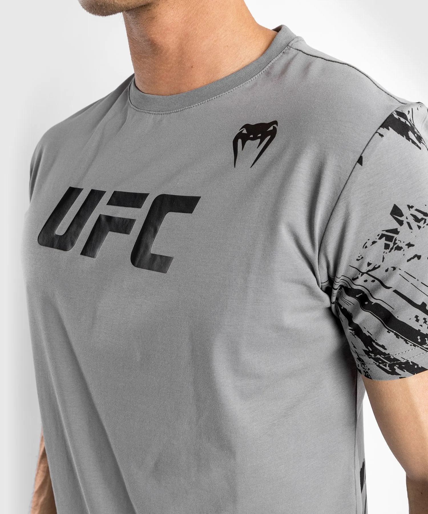 UFC Venum Authentic Fight Week 2.0 Men’s Short Sleeve T-Shirt - Grey